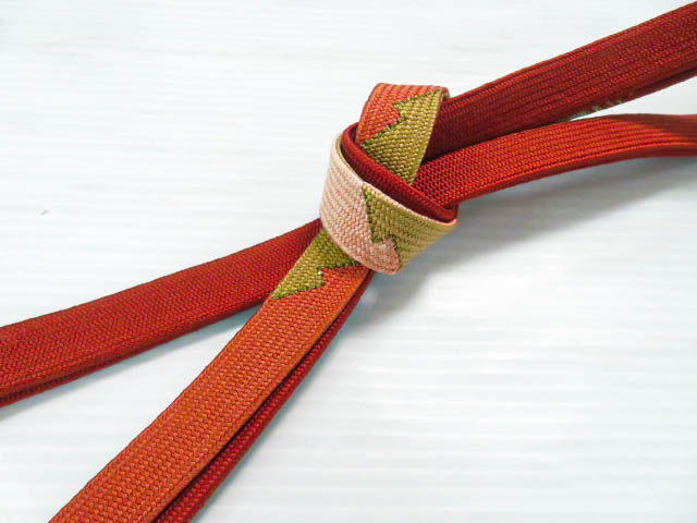 リサイクル　和装小物　帯締め　平組　手組　金糸